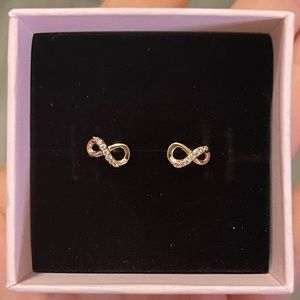 Sparkling Infinity Stud Earrings (Rose Gold)